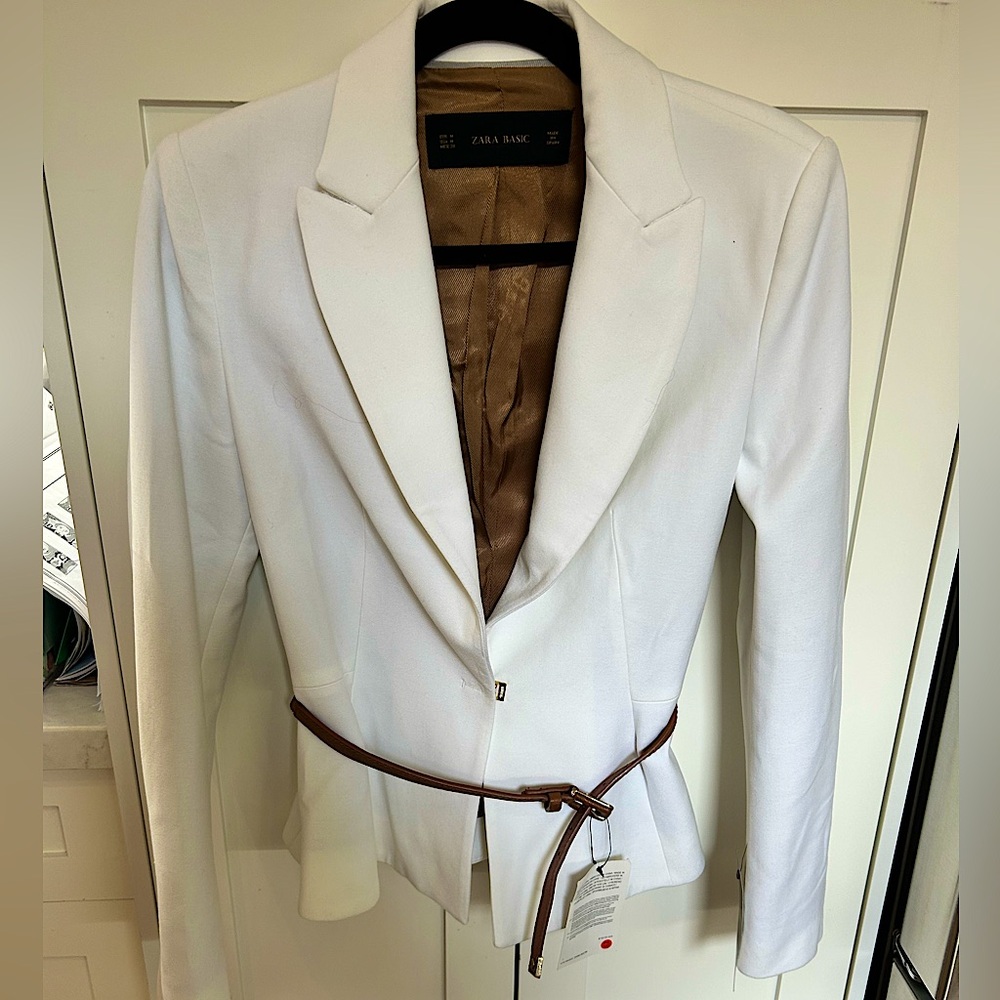 Zara Elegant White Blazer with Brown Belt